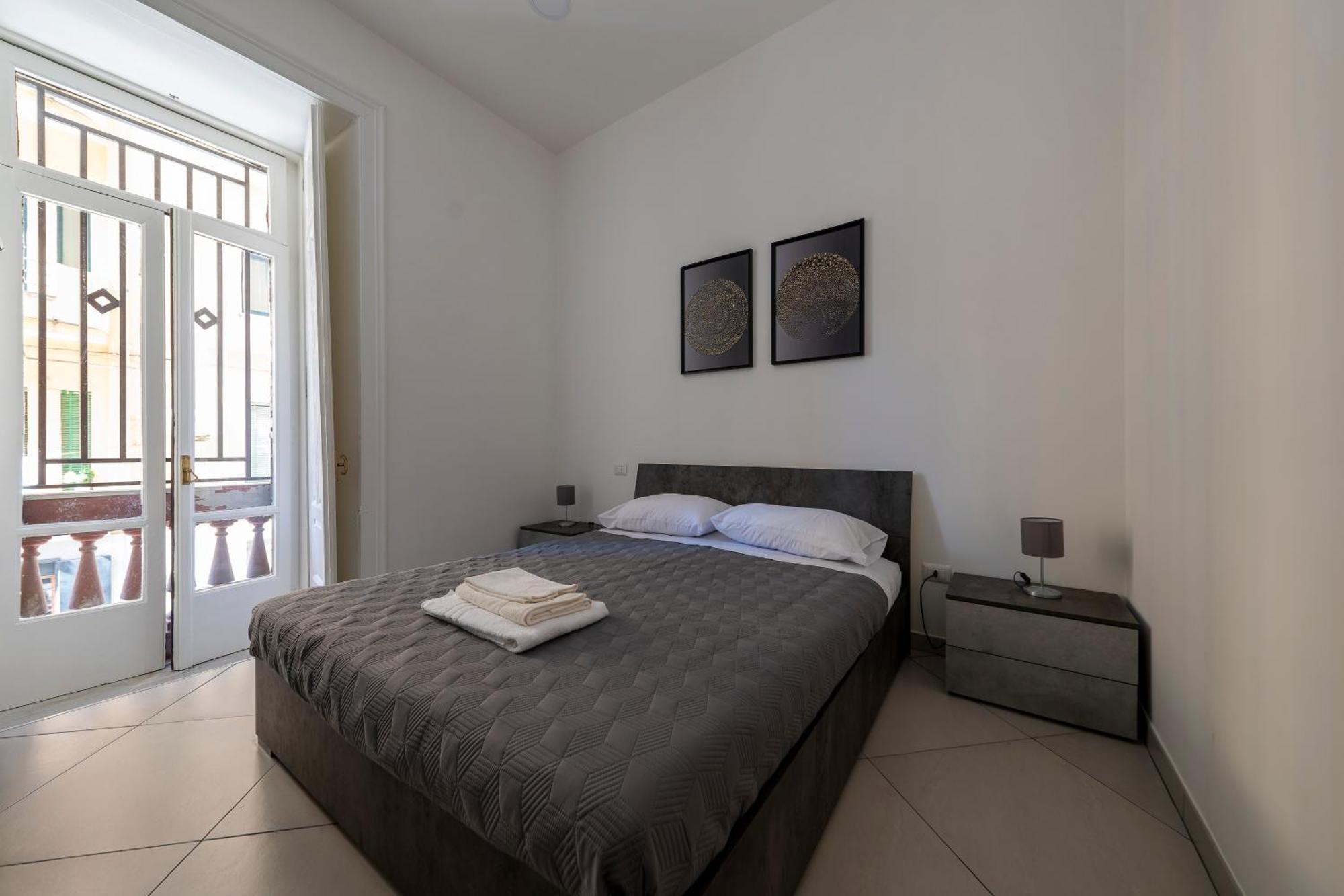 Casa Vacanze Nemesi Tyche Salerno Exteriör bild
